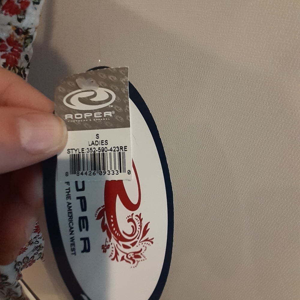 Woman Roper Top - Picture 2 of 3